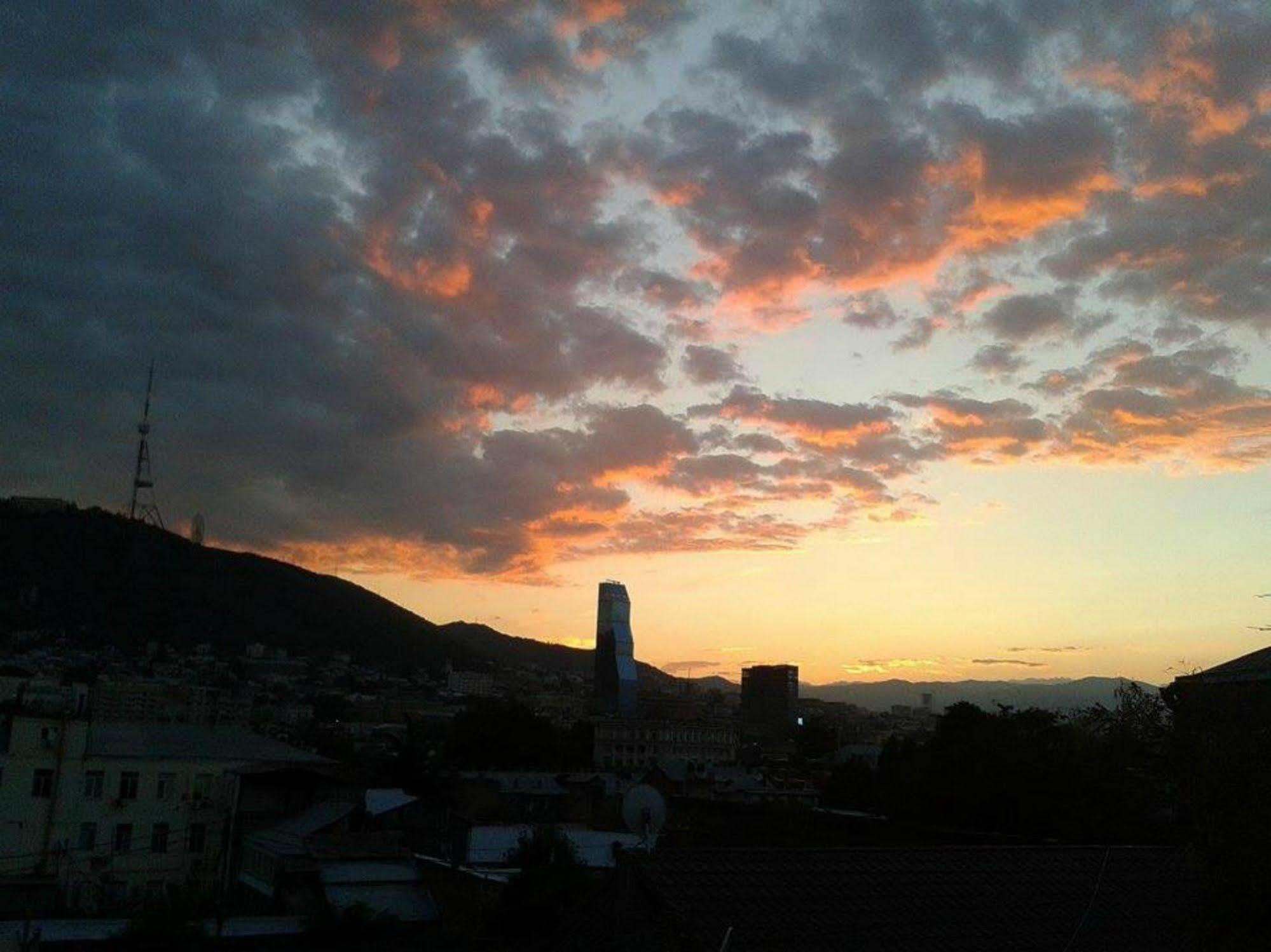 Hotel Corner Tbilisi Exteriör bild