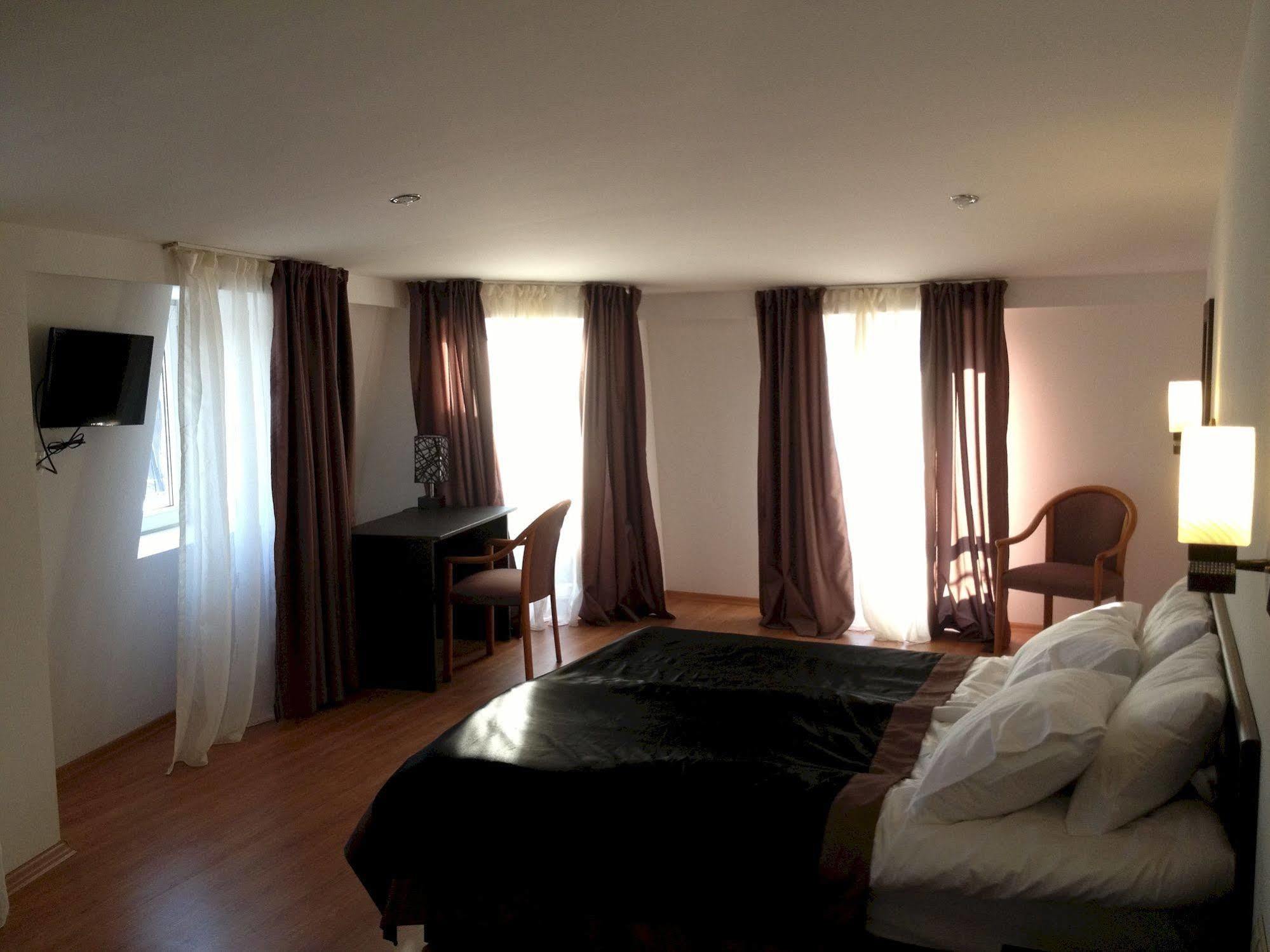 Hotel Corner Tbilisi Exteriör bild